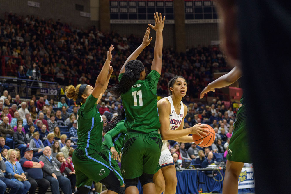 UConn women hold basketball clinic for Hartford area kids