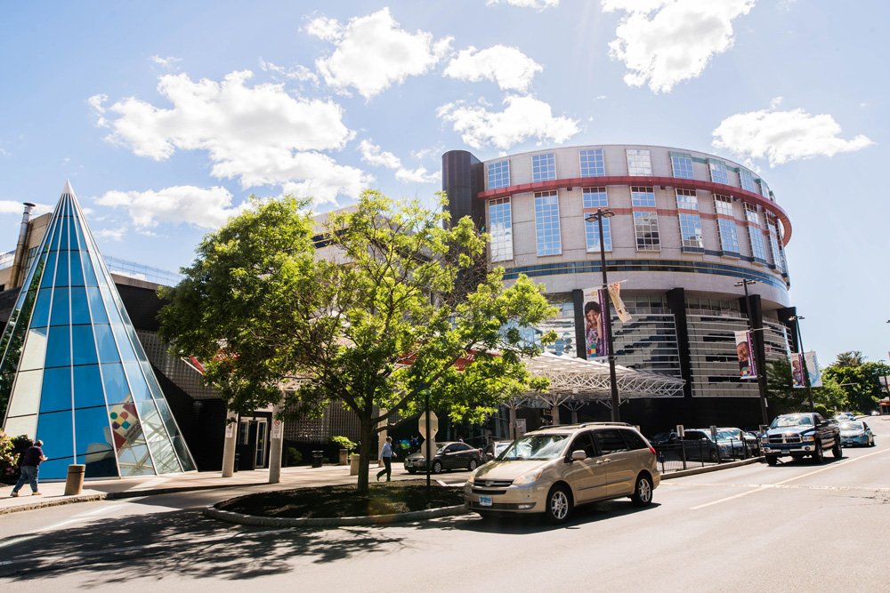 Connecticut Children's Medical Center building exterior